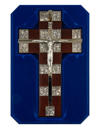 Krzyż wiszący z Drogą Krzyżową